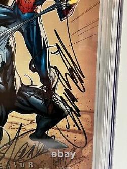 CGC SS 9.8 SUPERIOR SPIDER-MAN #22 Variant A Signed J. SCOTT CAMPBELL & STAN LEE