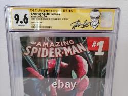 The Amazing Spider-Man 1 CGC Todd McFarlane Spider-Man #1 Variant STAN LEE SIG